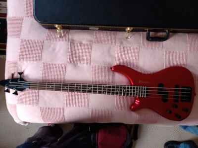 ventura bass guitar  Left handed