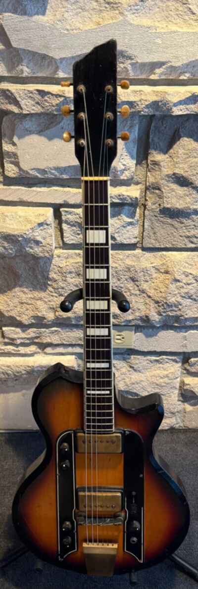 1959  AIRLINE TOWN AND COUNTRY ELECTRIC GUITAR IN VERY GOOD CONDITION