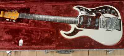 BURNS The MARVIN 1964 SHADOWS SIG in White  in Pristine Condition Serial No 1028