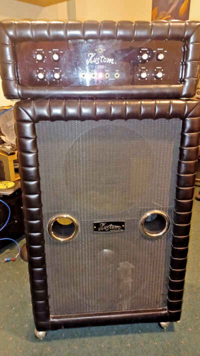 Kustom Vintage 100 Watt Bass Amplifier Model K 200B 1 and 2 x 15 Speaker Cabinet