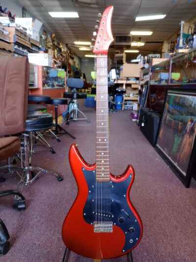 Tokai 38 Special Red Strat 1982 MIJ w / free gig bag   FREE SHIPPING