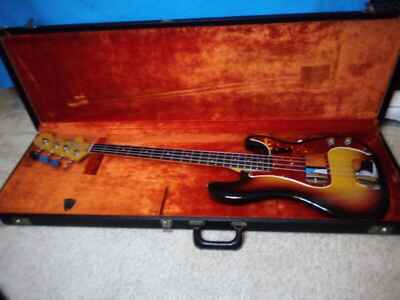 Vintage Fender Precision Bass Sunburst 1968 with case. tested and confirmed.