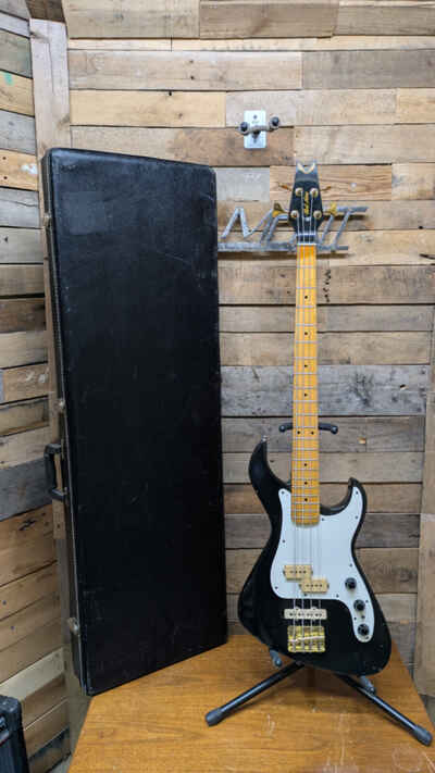Dean Bel Aire Vintage USA 4 String Electric Bass Guitar w /  Case