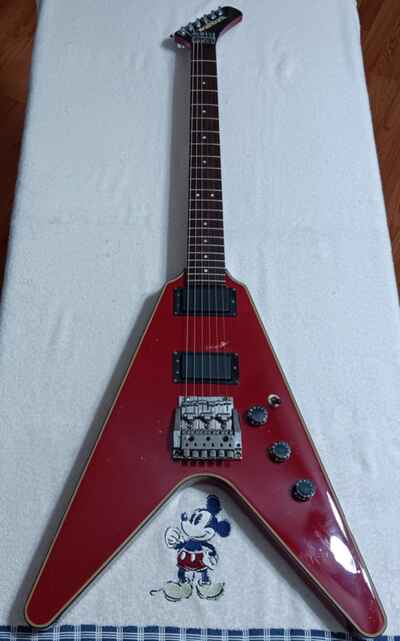 Washburn FV-10V Flying V Electric Guitar 1980s - Red
