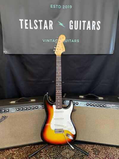 1966 Fender Stratocaster - Sunburst. Excellent Condition.