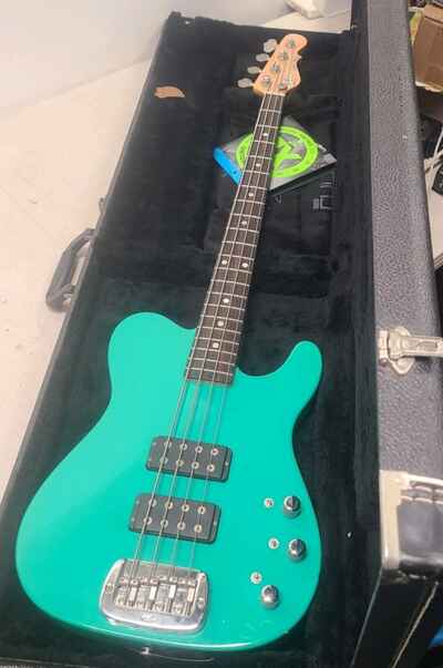Vintage G&L USA ASAT Bass Semi Hollow Limited Edition Belair Green & Hard Case