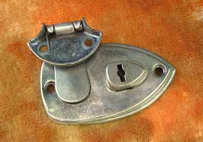 Vintage 1950-1953 Fender Thermometer Guitar Case Lock With Keys