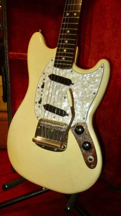 1973 Fender Mustang White With Original Hard Case