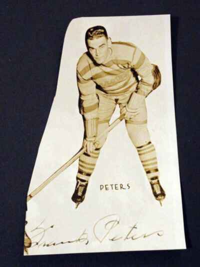 Rare Frank Peters 1930-31 New York Rangers Photo Signed Cut dec. 1973!