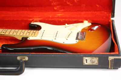 1972  USA Stratocaster. Strat Sunburst maple 3-bolt neck orig case