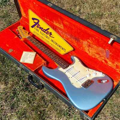 1965-1966 Fender Stratocaster - Blue Ice Metallic