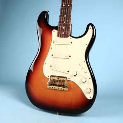 1983 Fender Stratocaster Strat Elite USA Burst Electric Guitar w /  Gold Hardware