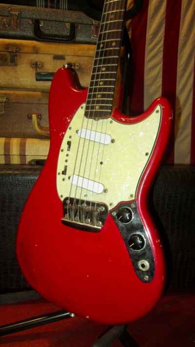 Vintage 1964 Fender Duo Sonic II Red w /  Vintage Hardshell Case
