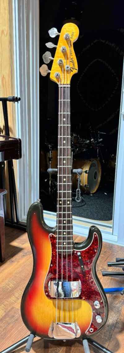Vintage 1969 Fender P Precision bass, Original!