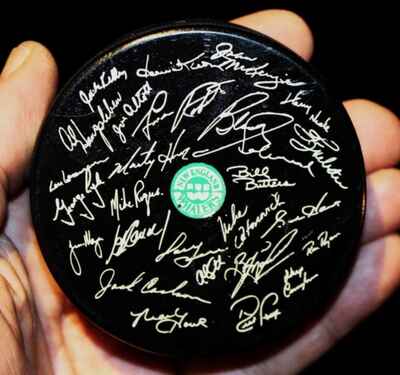 Rare 1978 New England Whalers Autograph Hockey Puck Dave Keon Gordie Howe!