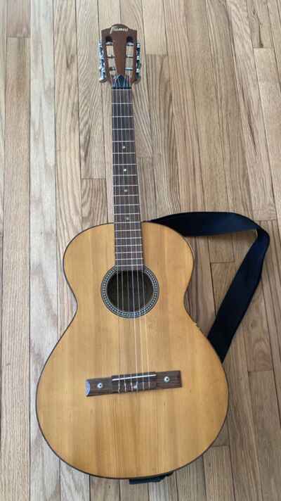 Framus acoustic Guitar /  FOR REPAIR / RESTORATION  / READ