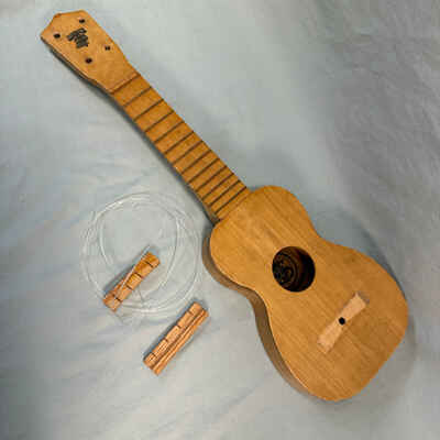 VINTAGE 1920s 1930s SCHOENHUT LIBERTY UKULELE antique uke string instrument