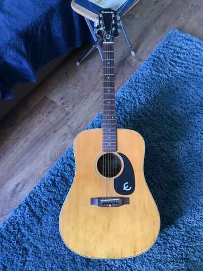 Vintage 1972 Epiphone Acoustic, no. 72076122 made in Japan