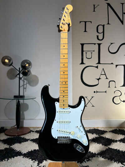 Fender "Dan Smith" Stratocaster with Maple Fretboard 1982 light at only 8lb CLEA
