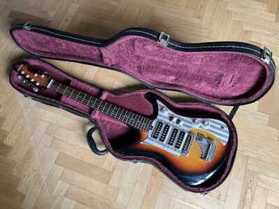 Vintage 1960s Silvertone 1437 Teisco Del Rey ET-460 Shark Fin