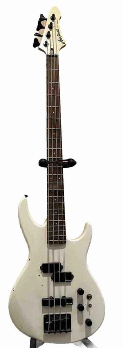 Aria Pro ii 11 Electric Bass CSB  Formula White Vintage 1980??s