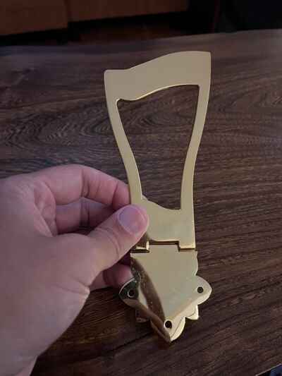 VINTAGE GOLD ELECTRIC ACOUSTIC ARCH TOP GUITAR METAL TAIL PIECE