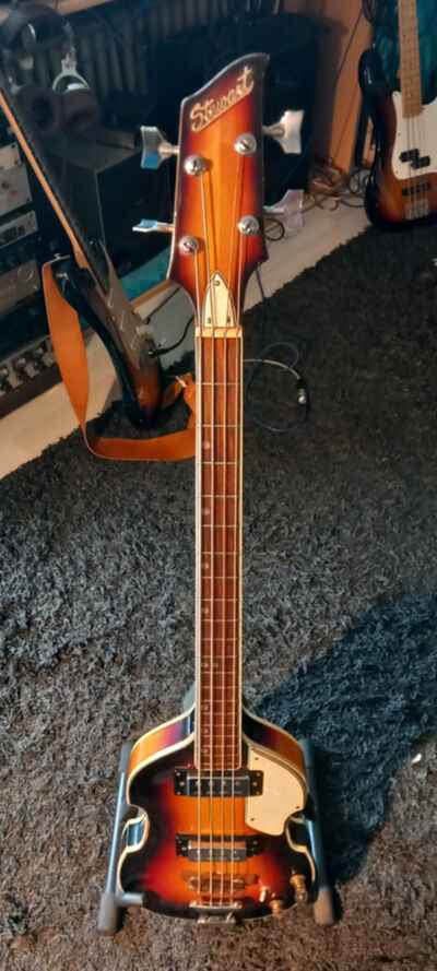 Stewart -Aria Beatles Violin Bass 1968 - sunburst