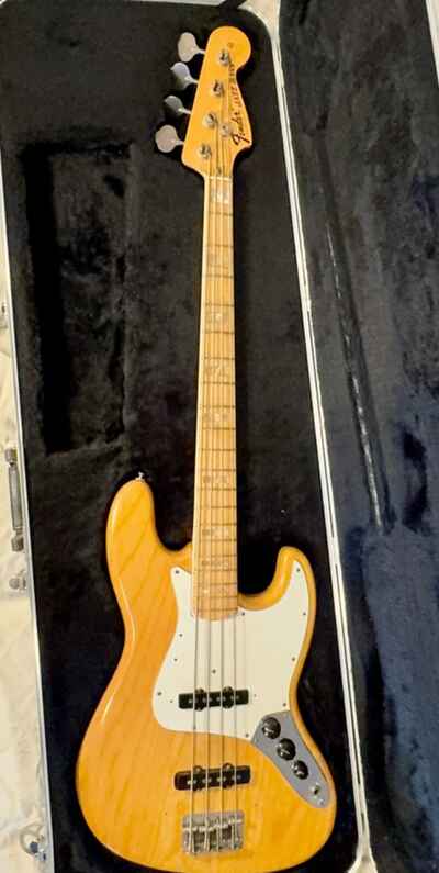 Natural Fender Jazz Bass 1975 +  Case  All  Original great condition