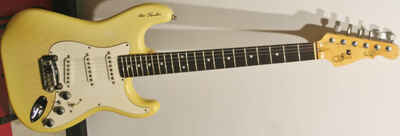 Late 1980s G&L S-500 guitar with case