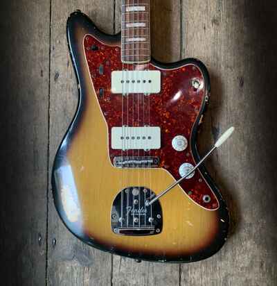 1969 Fender Jazzmaster in Sunburst finish