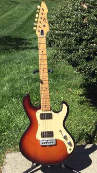 Vintage Peavey T-15 Electric Guitar  Sunburst w /  working Amp Case: Used