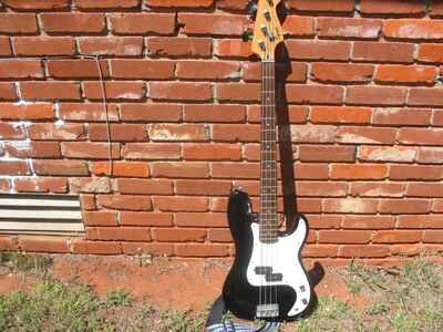 Squire Precision Bass    Nice!