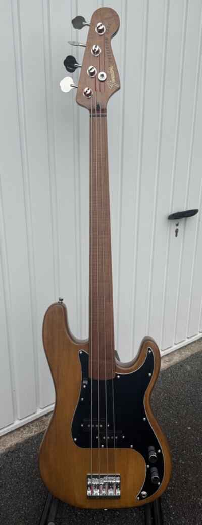 Fender Fretless Precision Bass, Alder-Nat, 1976 Style. Upgraded, Mods Av??able!