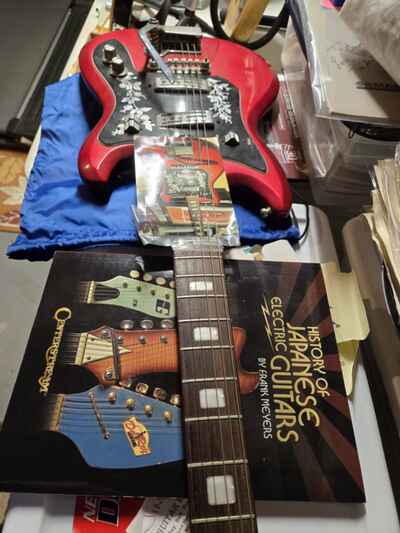 Rare Vintage Japanese Guitar Beautiful Design Rare