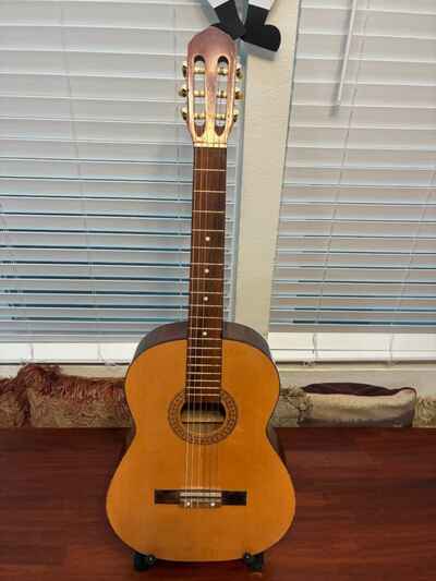 Vintage Decca DM1-214 Acoustic Guitar - 6 Nylon String - Made In Japan