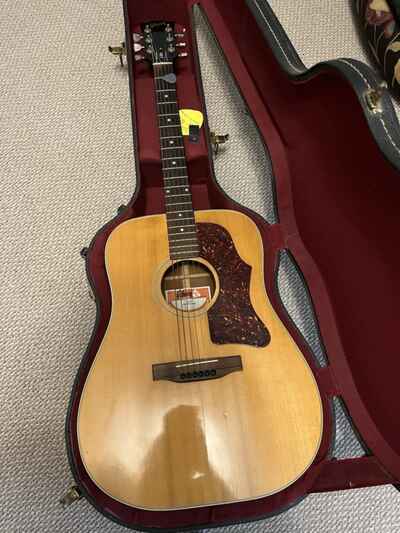 Vintage  1979 Gibson J50 Deluxe acoustic guitar