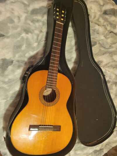 1970 Model SS Wilson Classical Guitar in Excellent Condition w /  hard case