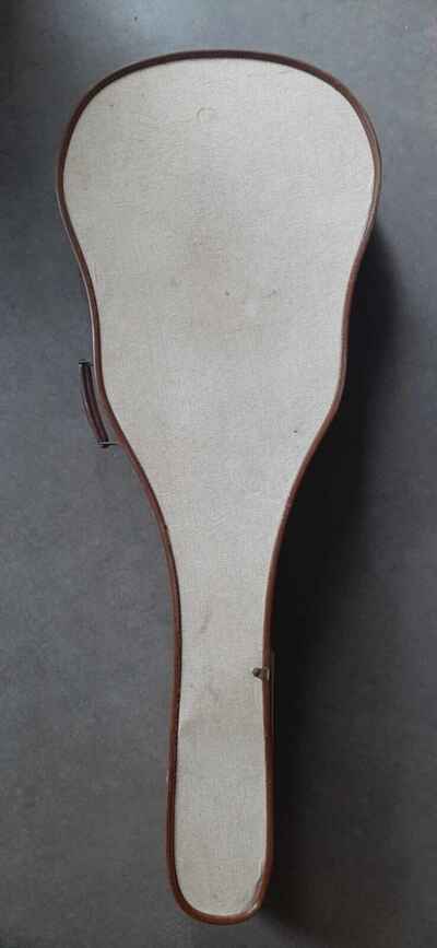 White vintage Hard case guitar CHENEY ENGLAND 1950