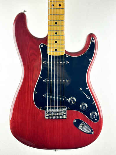 USED Fender Stratocaster Hardtail Maple Fretboard 1979 Wine Old Vintage Guitar