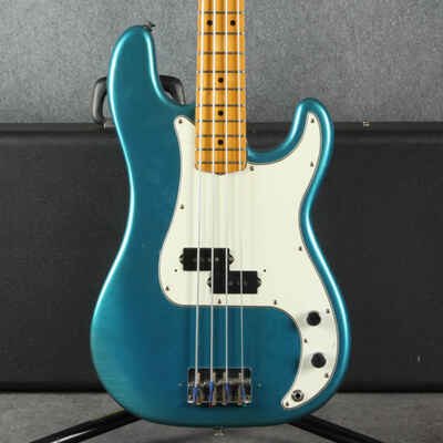 Fender 1979 Precision Bass - Ocean Turquoise Refinish - Hard Case - 2nd Hand