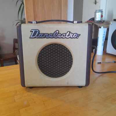 Danelectro Nifty Fifty Guitar Amplifier Amp Vintage Retro Blues RARE
