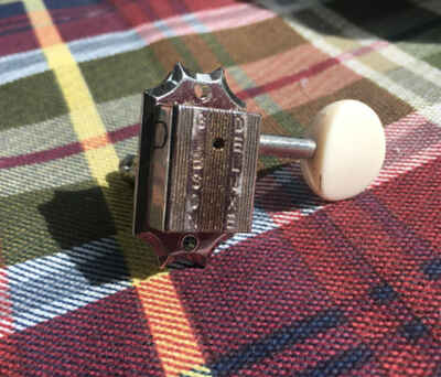 One Nickel Gibson Deluxe White Button Tuner from Gibson Les Paul Jr, Bass Side