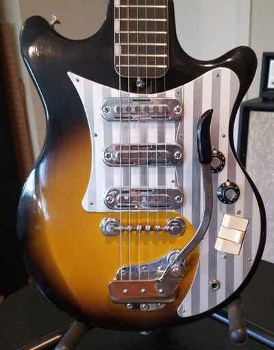Vintage Teisco MJ-3L 1965 - very nice, clean - wood case included