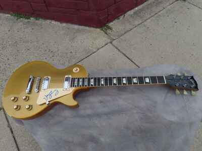 GIBSON LES PAUL DELUXE 1973 GOLDTOP owned LOU DePASQUA signed JAMES YOUNG STYX!!
