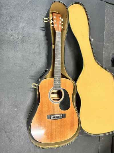 vintage harmony H106G acoustic guitar