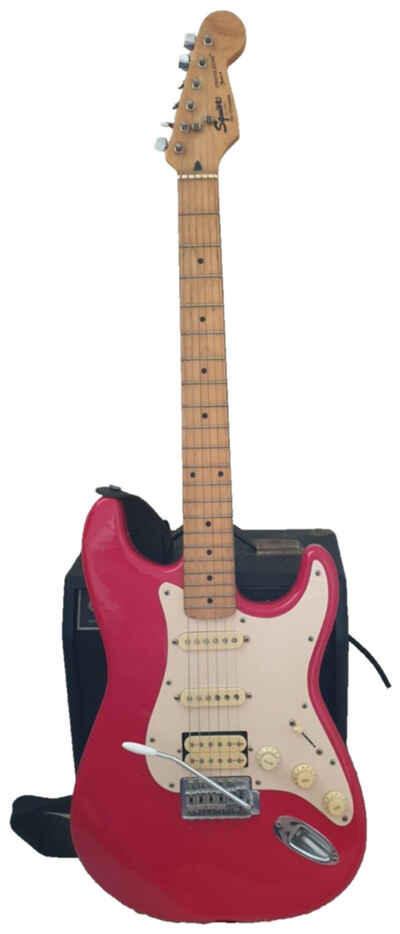 Fender Stratocaster and Amp . All Original inkl. Cables as photo plug and play