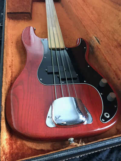 Fender 1979 Vintage Fretless Precision 4str Bass