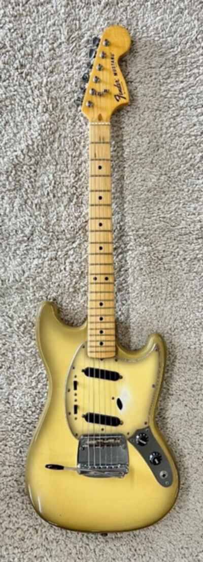 1978 / 79 Vintage Fender Mustang Electric guitar in Antigua Finish with HS Case