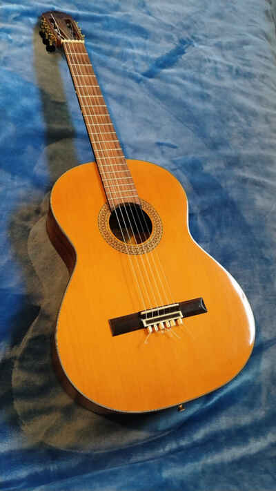 Gitarre TAKUMI Luthier TC 120 1975 mit Koffer