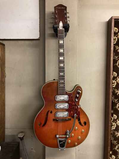 Vintage 1960??s Silvertone 1454 Hollowbody Electric Guitar with Bigsby